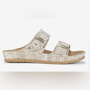 BareTraps Metallic Cork-Print Slide Sandals in Champagne